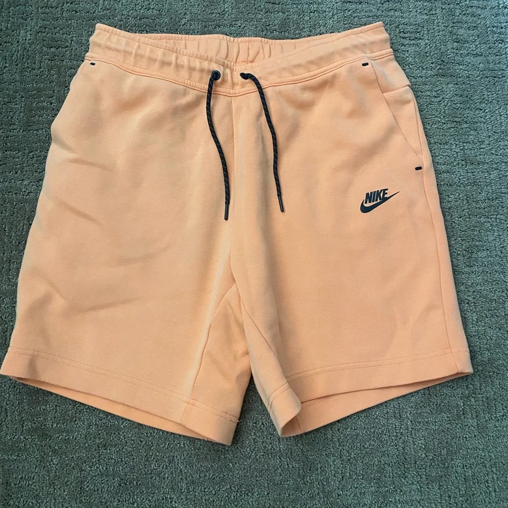 Nike Men's Athletic Shorts in Peach - Picture 1 of 3